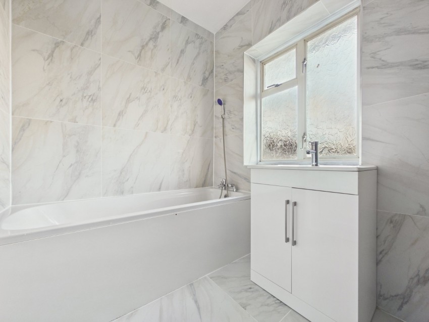 Images for Ashford, Surrey EAID:2640919782 BID:ASH