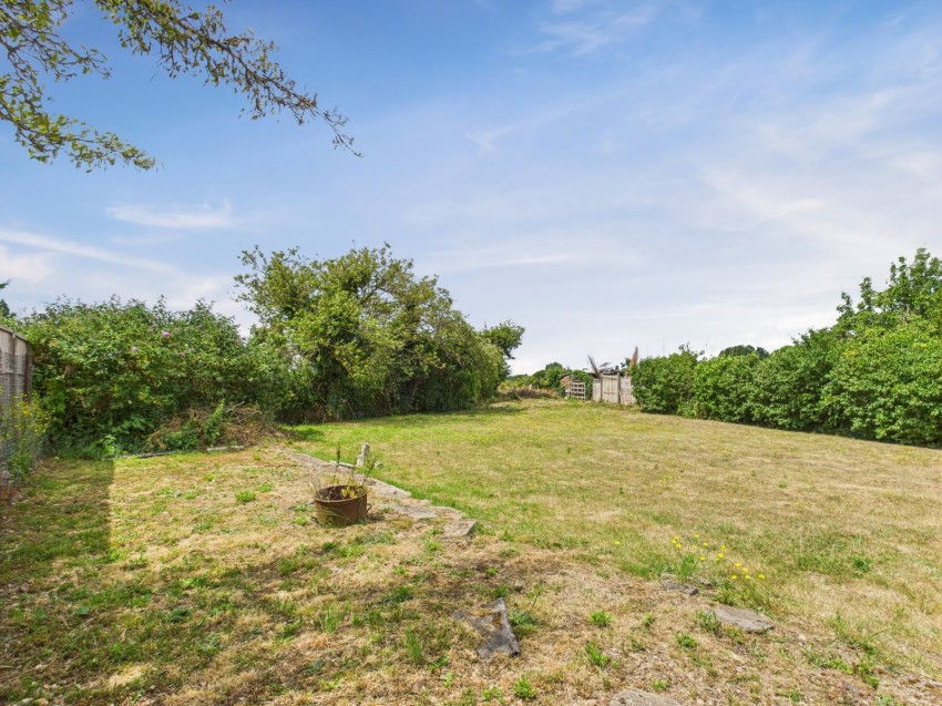Images for Stanwell, Staines-upon-Thames, Surrey EAID:2640919782 BID:ASH