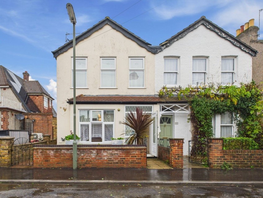 Images for Ashford, Surrey EAID:2640919782 BID:ASH