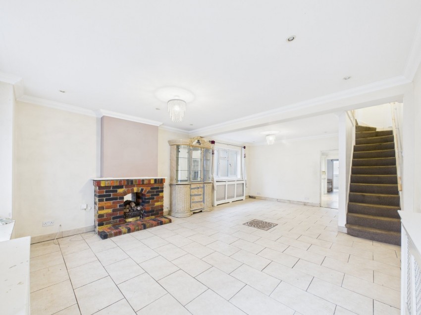 Images for Ashford, Surrey EAID:2640919782 BID:ASH