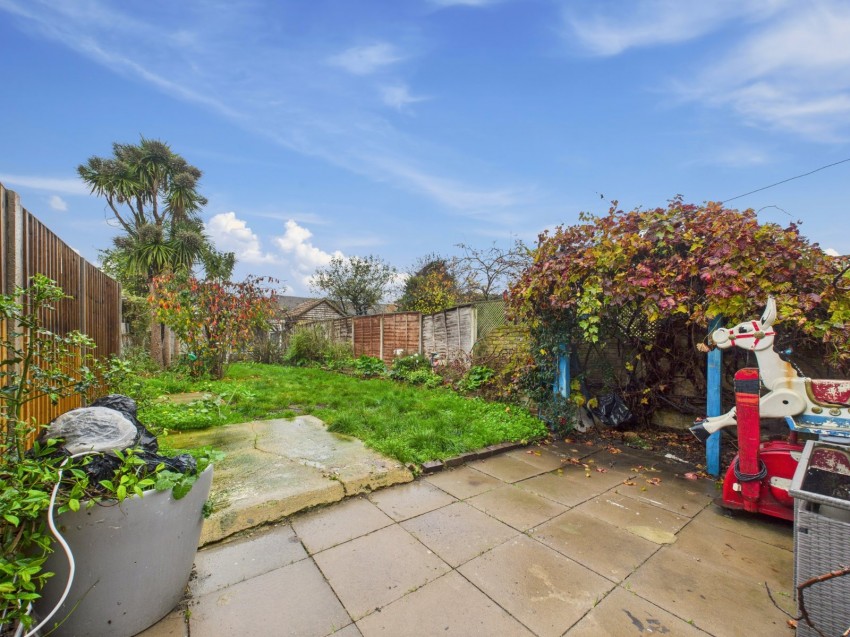 Images for Ashford, Surrey EAID:2640919782 BID:ASH