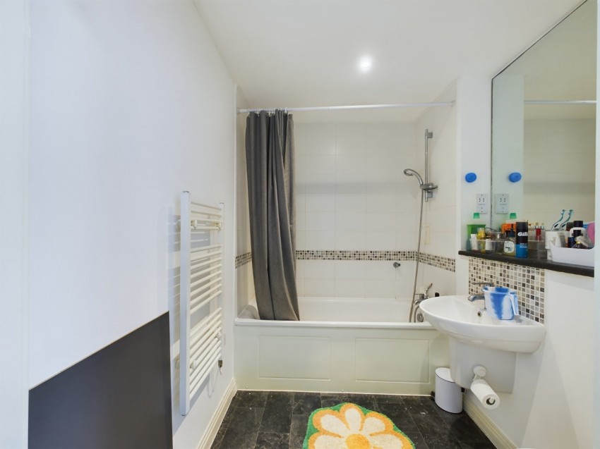 Images for Ashford, Surrey EAID:2640919782 BID:ASH