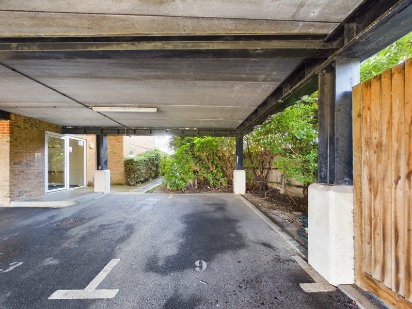 Images for Ashford, Surrey EAID:2640919782 BID:ASH