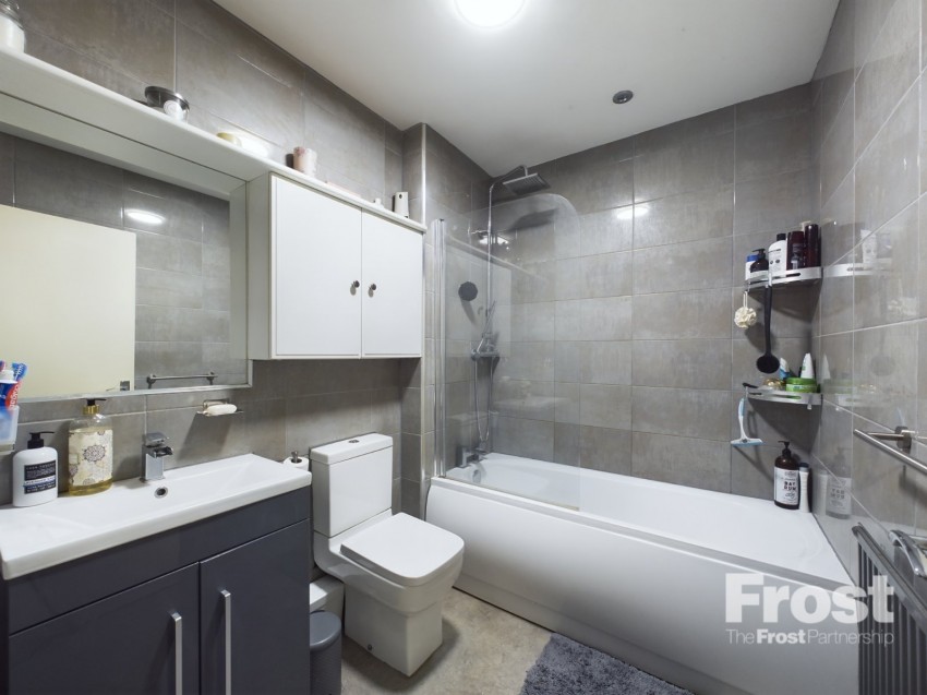 Images for Ashford, Surrey EAID:2640919782 BID:ASH