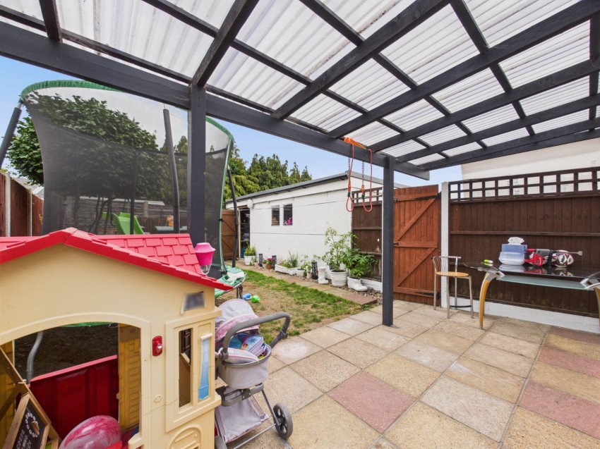 Images for Ashford, Surrey EAID:2640919782 BID:ASH