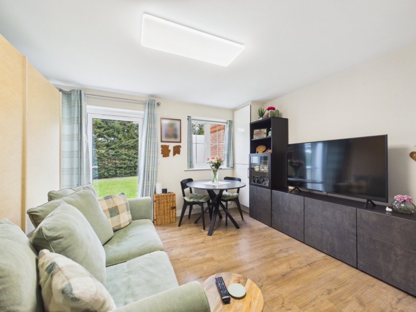 Images for Ashford, Surrey EAID:2640919782 BID:ASH