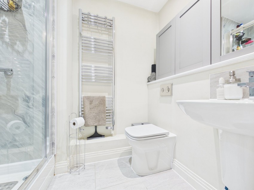 Images for Ashford, Surrey EAID:2640919782 BID:ASH