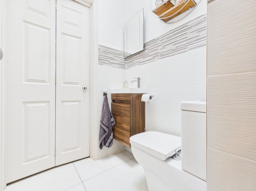 Images for Ashford, Surrey EAID:2640919782 BID:ASH