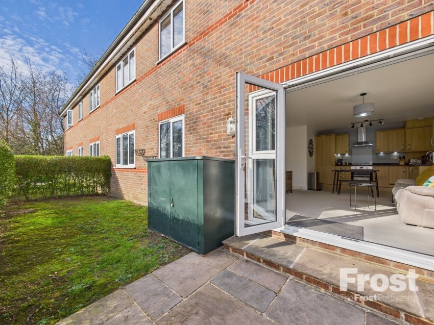 Images for Ashford, Surrey EAID:2640919782 BID:ASH