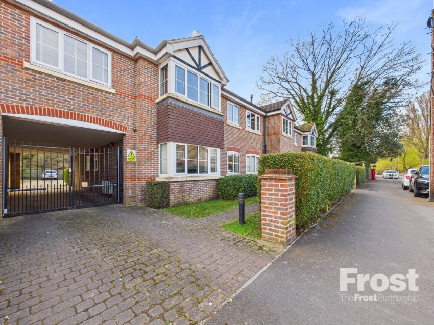 Images for Ashford, Surrey EAID:2640919782 BID:ASH