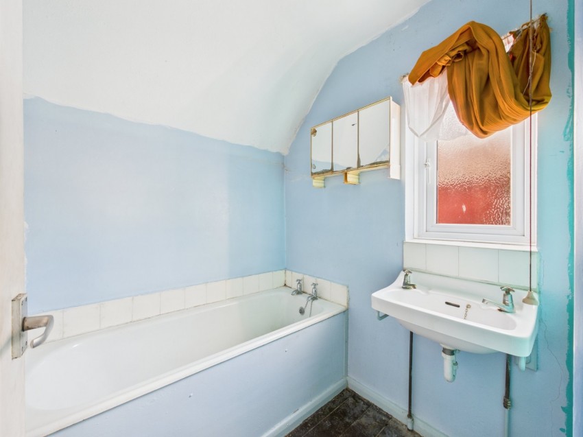 Images for Ashford, Surrey EAID:2640919782 BID:ASH