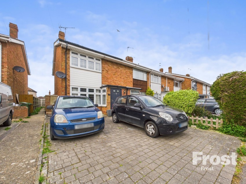 Images for Staines-upon-Thames, Surrey EAID:2640919782 BID:ASH