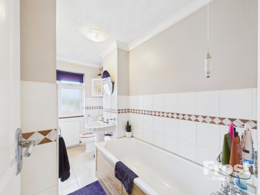 Images for Staines-upon-Thames, Surrey EAID:2640919782 BID:ASH