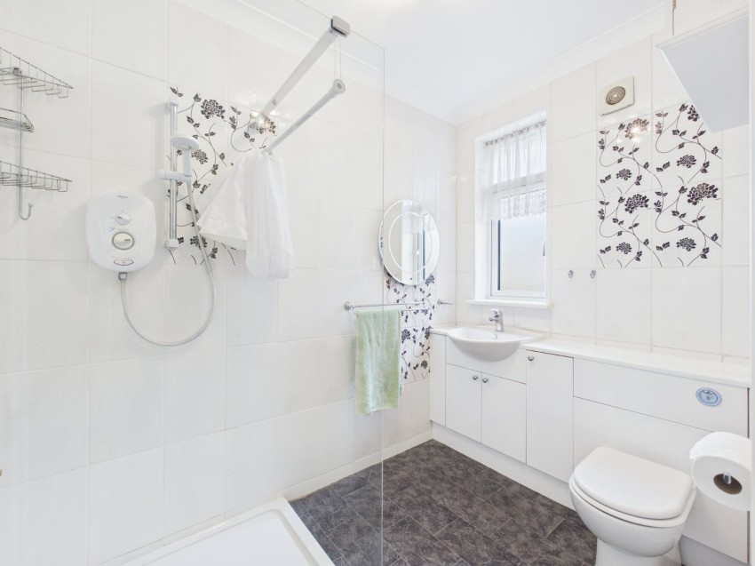 Images for Ashford, Surrey EAID:2640919782 BID:ASH