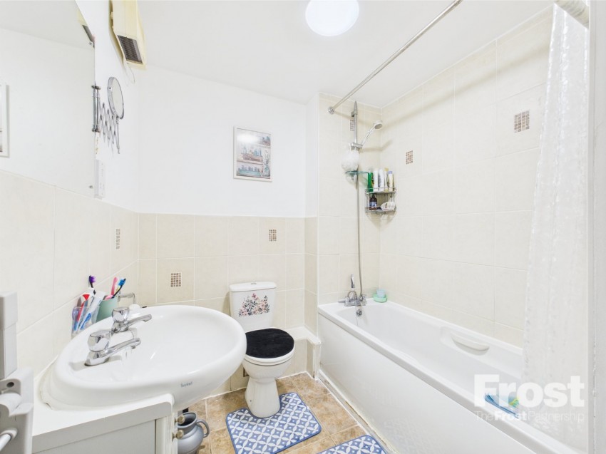 Images for Ashford, Surrey EAID:2640919782 BID:ASH