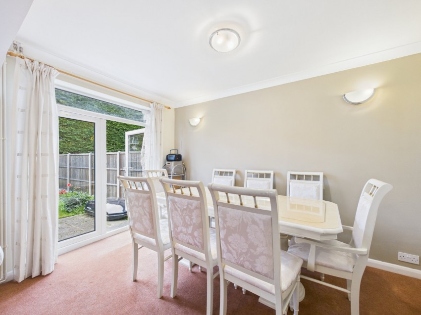 Images for Ashford, Surrey EAID:2640919782 BID:ASH