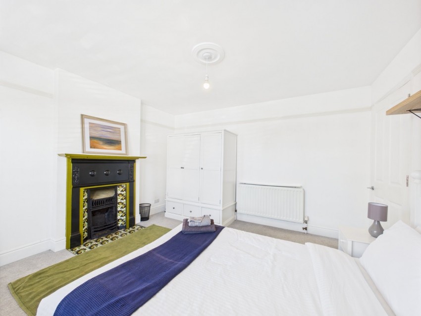 Images for Ashford, Surrey EAID:2640919782 BID:ASH