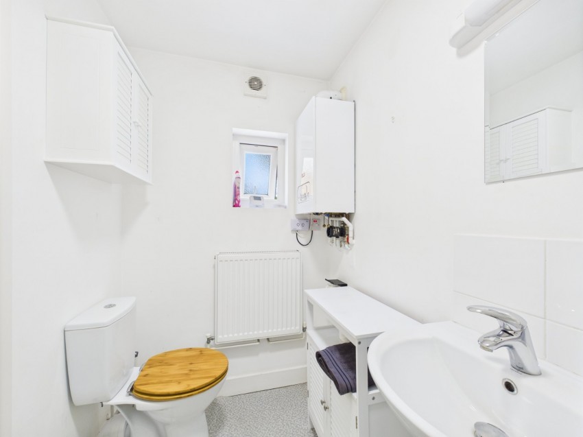 Images for Ashford, Surrey EAID:2640919782 BID:ASH