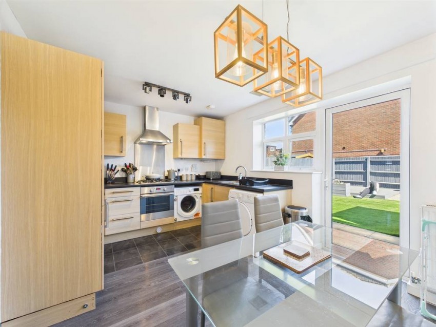 Images for Ashford, Surrey EAID:2640919782 BID:ASH