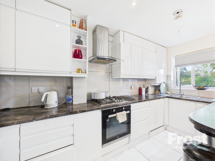 Images for Staines-upon-Thames, Surrey EAID:2640919782 BID:ASH