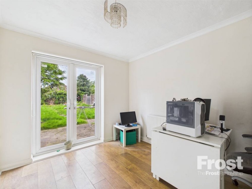 Images for Staines-upon-Thames, Surrey EAID:2640919782 BID:STA