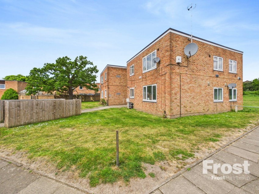 Images for Stanwell, Staines-upon-Thames, Surrey EAID:2640919782 BID:ASH