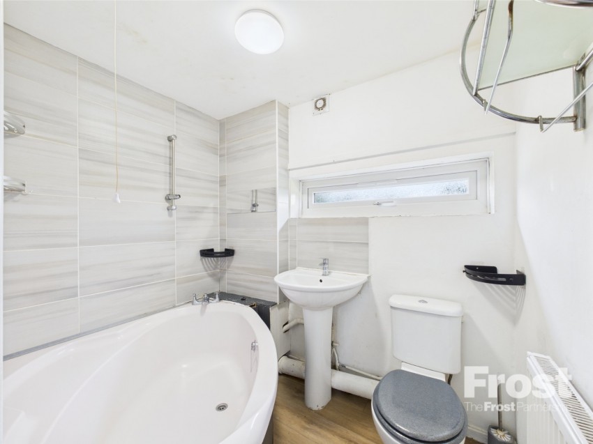 Images for Stanwell, Staines-upon-Thames, Surrey EAID:2640919782 BID:ASH