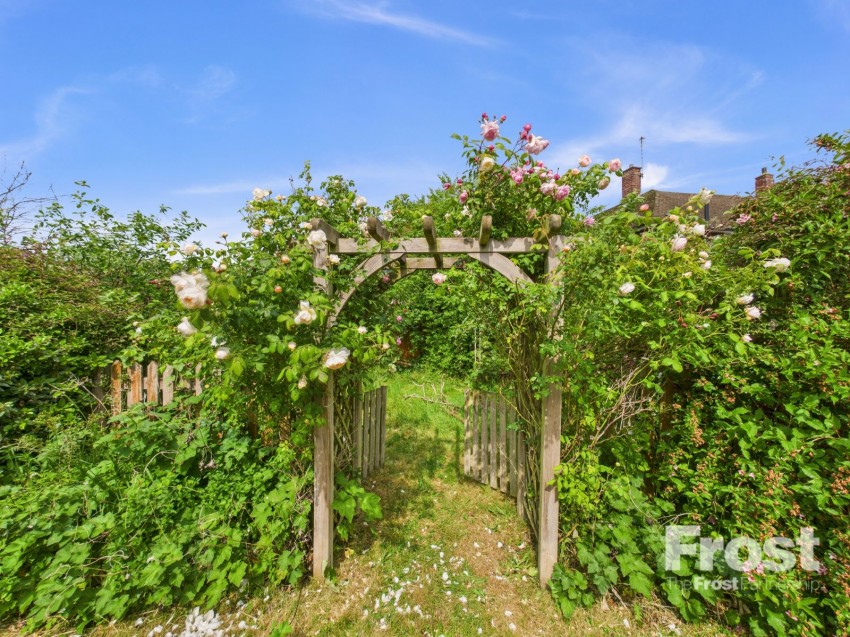 Images for Staines-upon-Thames, Surrey EAID:2640919782 BID:ASH