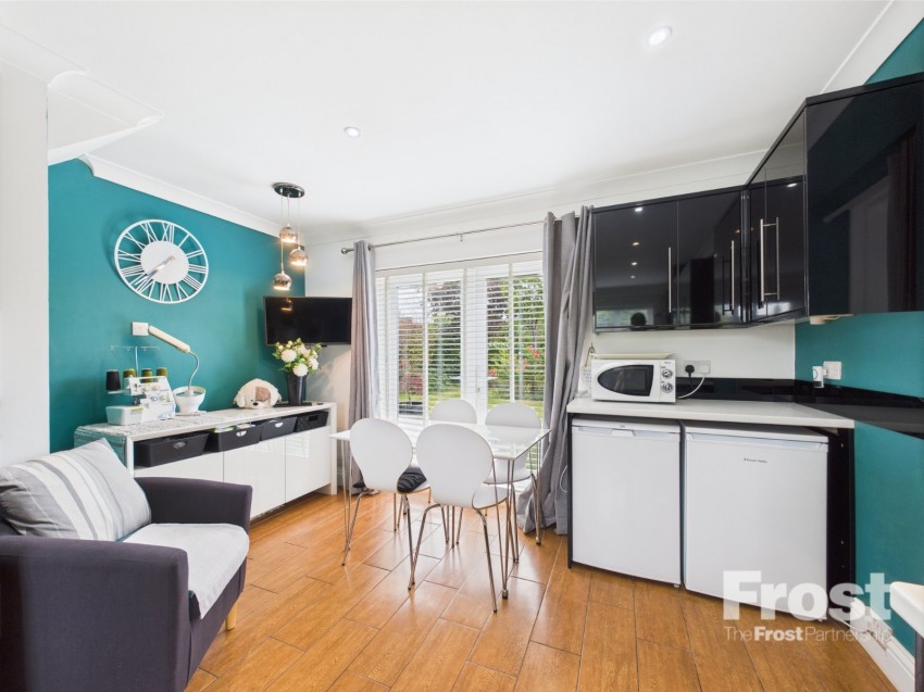 Images for Staines-upon-Thames, Surrey EAID:2640919782 BID:ASH