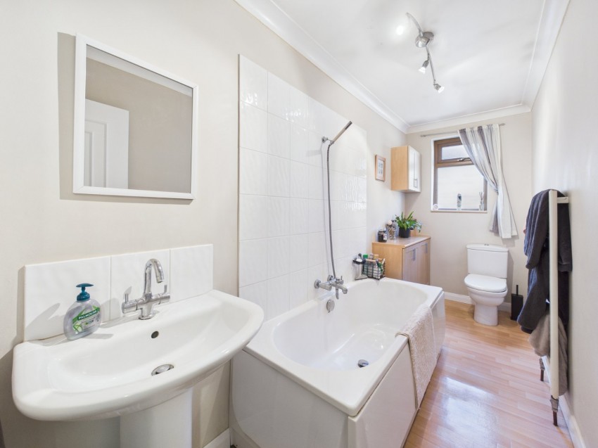 Images for Ashford, Surrey EAID:2640919782 BID:ASH