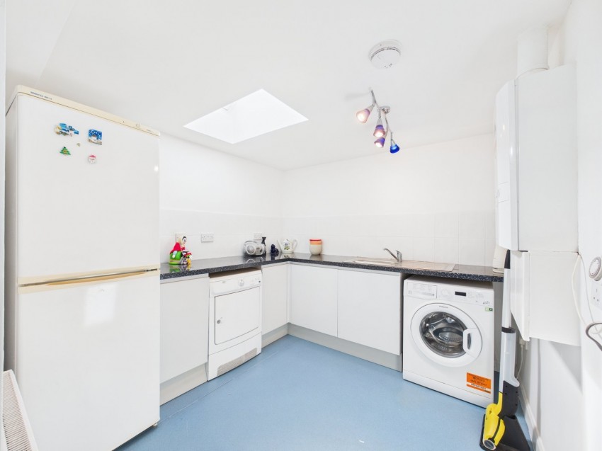 Images for Ashford, Surrey EAID:2640919782 BID:ASH