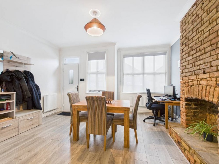 Images for Ashford, Surrey EAID:2640919782 BID:ASH