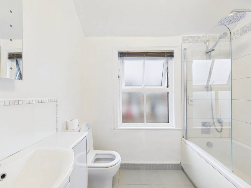 Images for Ashford, Surrey EAID:2640919782 BID:ASH