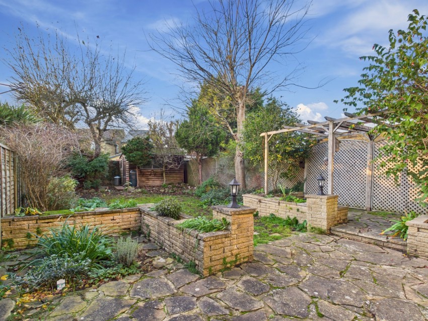 Images for Ashford, Surrey EAID:2640919782 BID:ASH