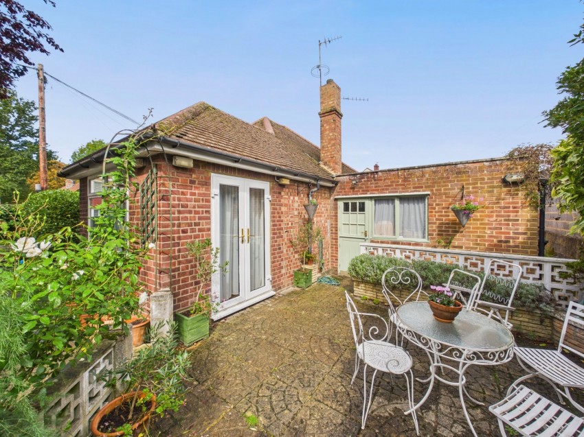 Images for Ashford, Surrey EAID:2640919782 BID:ASH