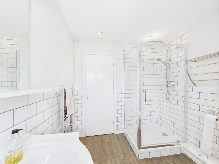 Images for Stanwell, Staines-upon-Thames, Surrey EAID:2640919782 BID:ASH