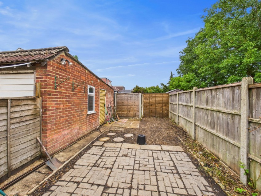 Images for Stanwell, Staines-upon-Thames, Surrey EAID:2640919782 BID:ASH