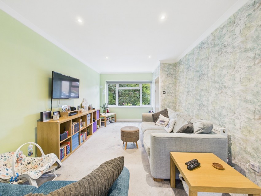 Images for Ashford, Surrey EAID:2640919782 BID:ASH