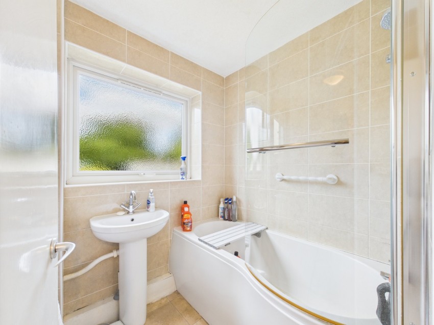 Images for Ashford, Surrey EAID:2640919782 BID:ASH