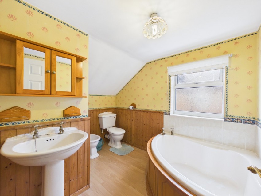 Images for Ashford, Surrey EAID:2640919782 BID:ASH