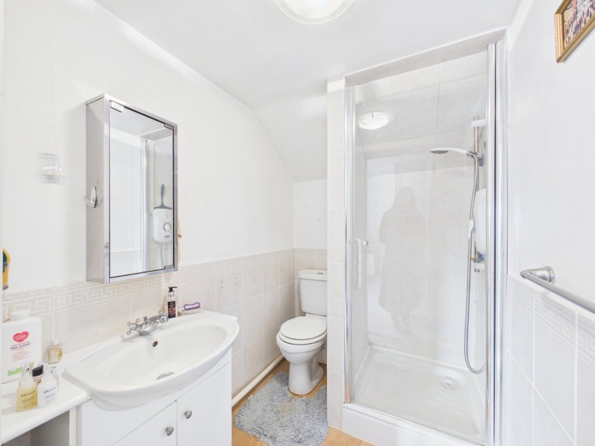 Images for Ashford, Surrey EAID:2640919782 BID:ASH