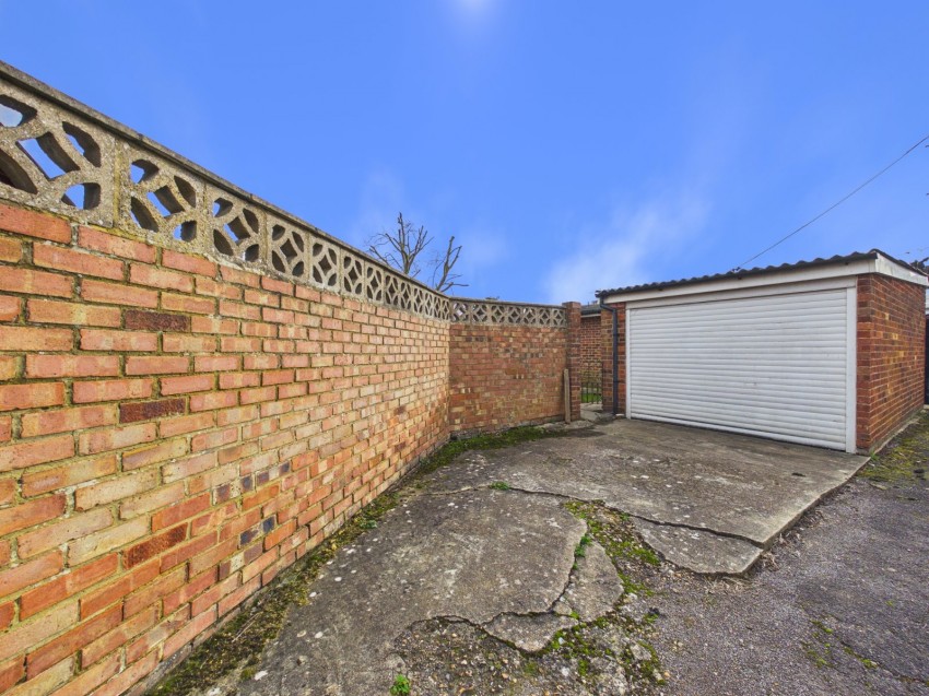 Images for Ashford, Surrey EAID:2640919782 BID:ASH