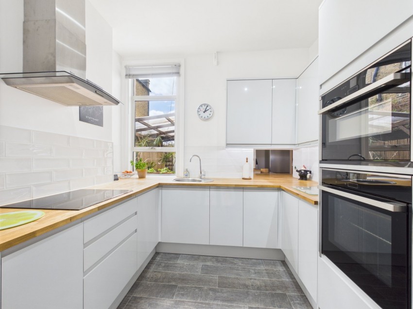 Images for Ashford, Surrey EAID:2640919782 BID:ASH