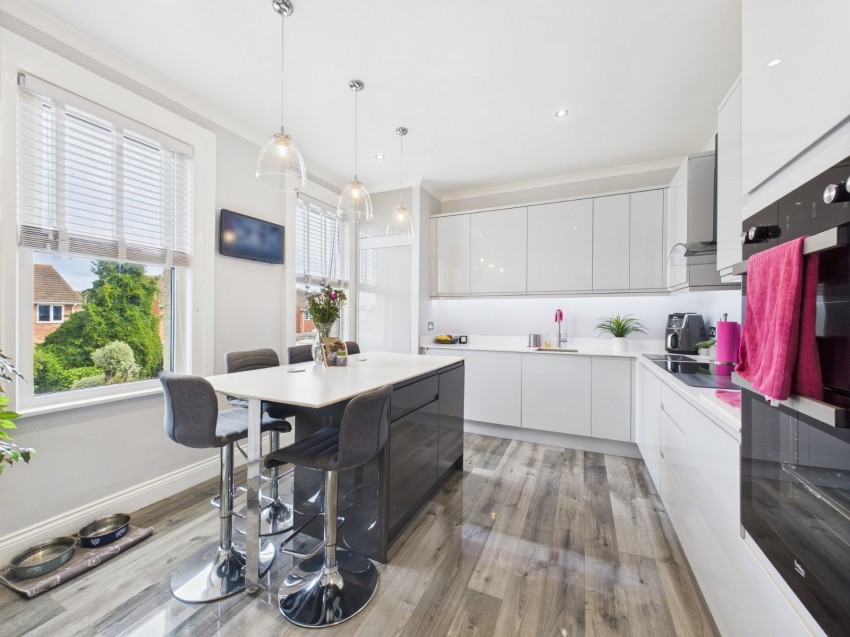 Images for Ashford, Surrey EAID:2640919782 BID:ASH