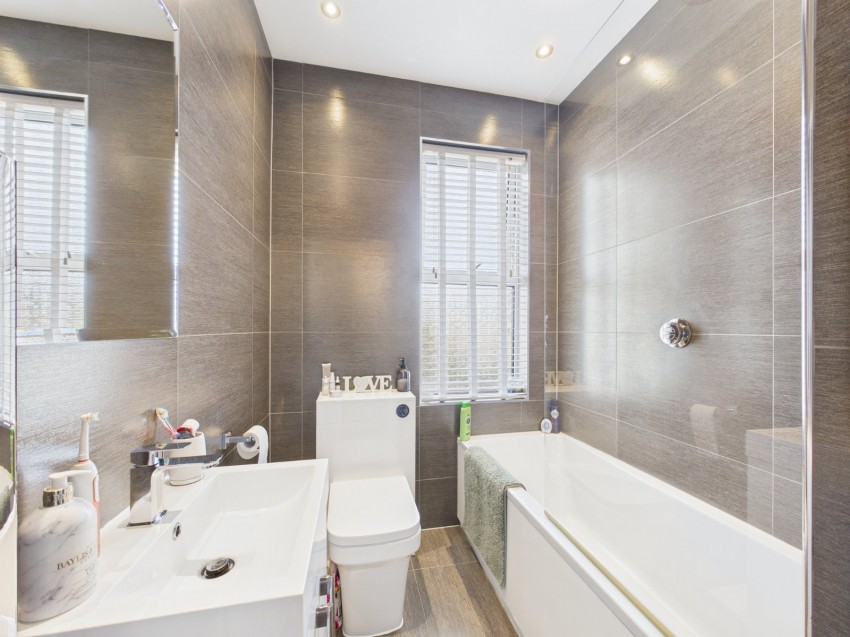 Images for Ashford, Surrey EAID:2640919782 BID:ASH