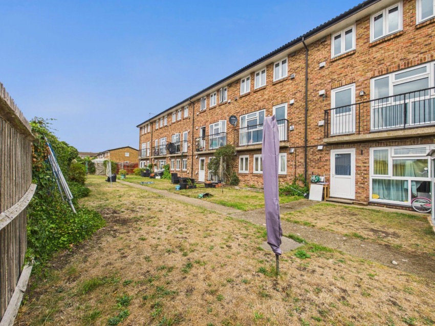 Images for Stanwell, Staines-upon-Thames, Surrey EAID:2640919782 BID:ASH