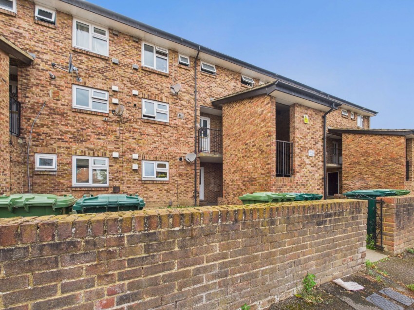 Images for Stanwell, Staines-upon-Thames, Surrey EAID:2640919782 BID:ASH