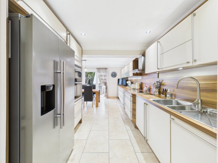 Images for Ashford, Surrey EAID:2640919782 BID:ASH