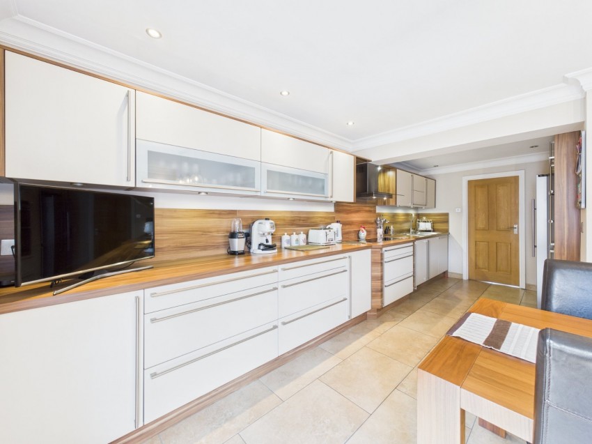 Images for Ashford, Surrey EAID:2640919782 BID:ASH