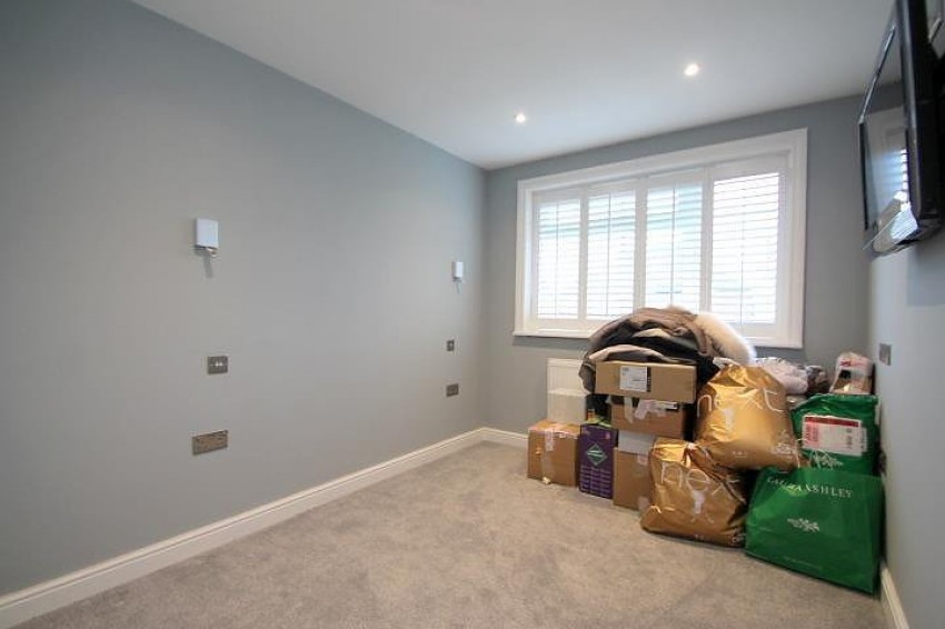 Images for Ashford, Surrey EAID:2640919782 BID:ASH